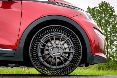 ¡Adios llantas ponchadas! Michelin ya tiene fecha para comenzar a vender sus neumáticos sin aire