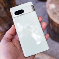 Amazon rebaja a su precio mínimo histórico el Google Pixel 7, uno de los móviles con mejor cámara fotográfica 