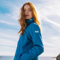 Esta es la chaqueta Helly Hansen que vamos a estrenar esta semana: impermeable, cortavientos y a casi mitad de precio 