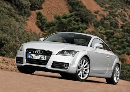 Los Audi TT "básicos" reciben el cambio S tronic