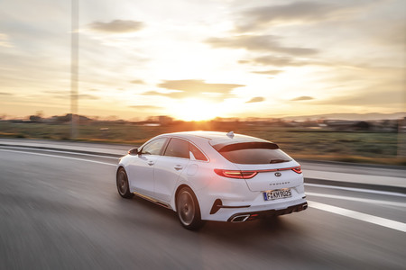 Probamos el Kia ProCeed 2019: interesante diseño y practicidad de familiar para el 'Shooting Brake' de Kia