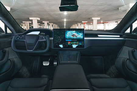 Tesla Model S 2023 interior