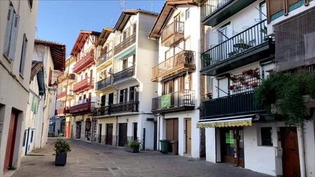 Viajes Escapadas Turismo Espana Pueblos Marineros Pais Vasco Norte Gastronomia Encanto Tradicional Elsa Pataky