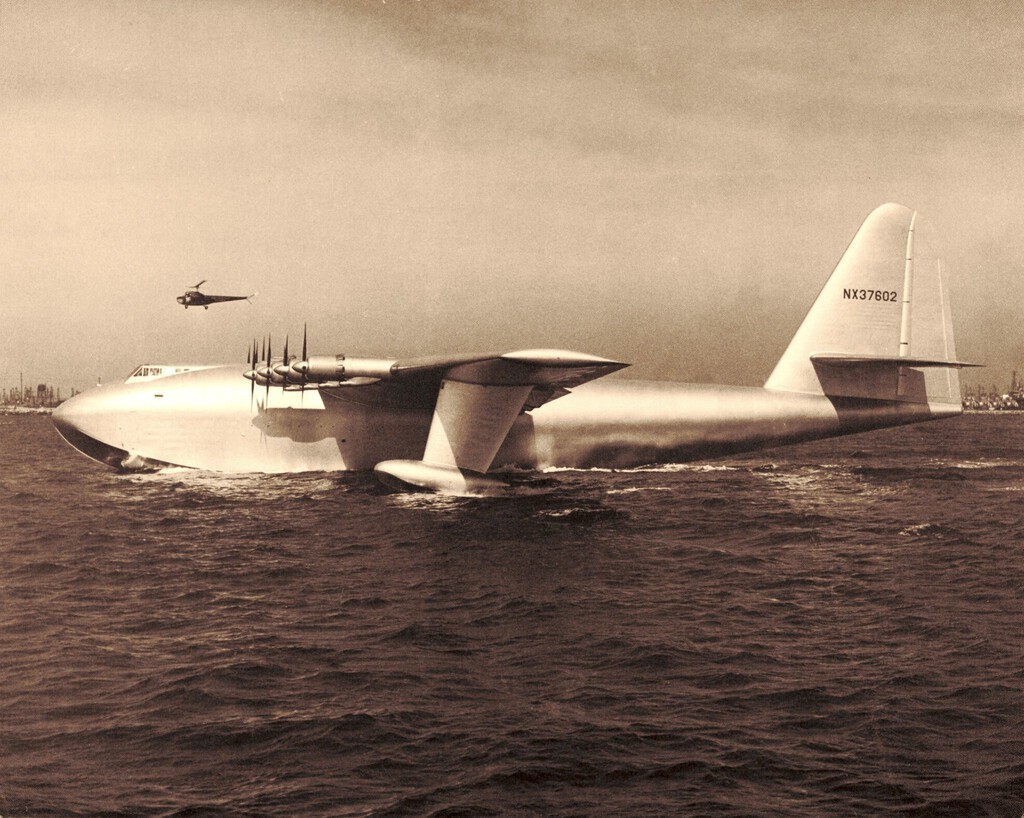La escasez de aluminio durante la guerra empujó a EEUU a una locura de ingeniería: un avión gigante hecho de madera