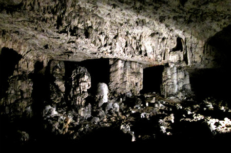 La cueva negra de Eslovenia