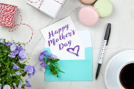 Ideas de última hora que puedes regalarle a tu madre hoy y quedar divinamente