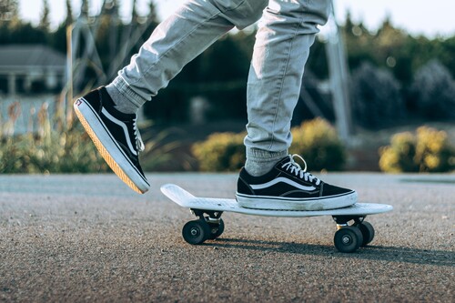 Las mejores ofertas de zapatillas para aprovechar el 50% en ASOS: Vans, Puma y Converse más baratas