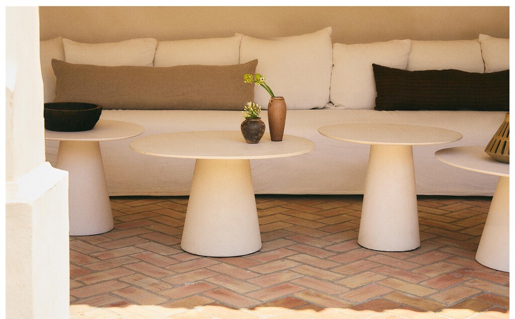 Zara Home da en el clavo con este mantel antimachas ideal para mesas de verano instagrameables 