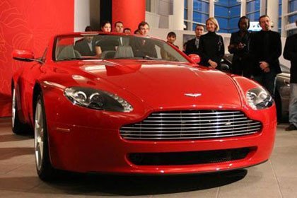 Presentación del Aston Martin V8 Vantage Roadster