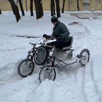 Va en serio: esto es un cuadriciclo eléctrico 4x4 ruso hecho con dos bicicletas eléctricas, y se venderá por 1.430 euros