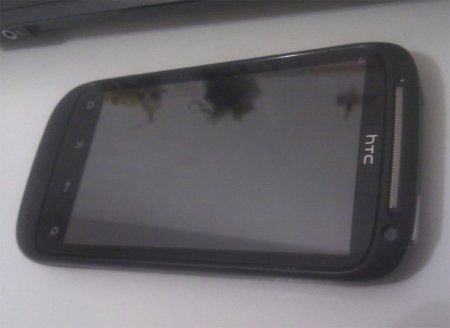 HTC Saga, nueva foto y posible nombre para el sucesor del Desire