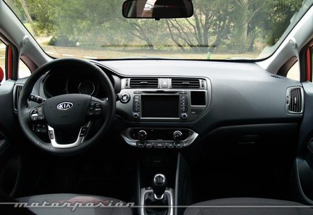 KIA-Rio-2011-6