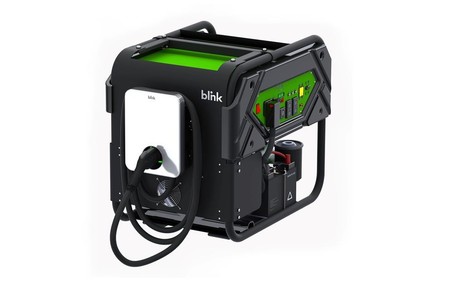 Este cargador de emergencia para coches eléctricos funciona con gasolina y promete hasta 1,6 km extra por minuto