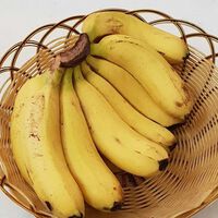 Suas bananas ficarão amarelas e frescas por 16 dias com este truque de armazenamento que qualquer um pode fazer 