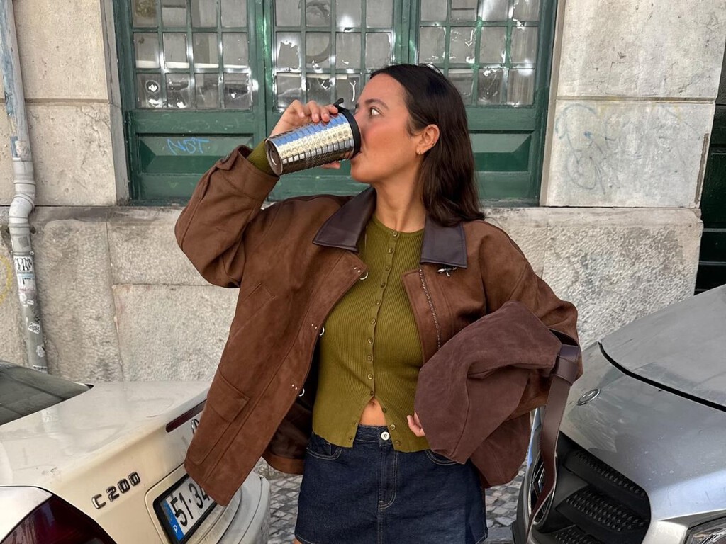 La chaqueta de ante estilo Barbour que arrasa entre pijas, clásicas y modernas, rebajada en Stradivarius   