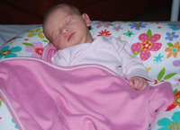 “¿Qué tal tu bebé, es bueno?"