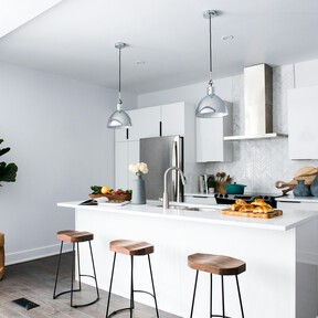 Con tres baldas y diseño robusto, este carrito auxiliar es perfecto para las cocinas que empiezan a quedarse sin espacio