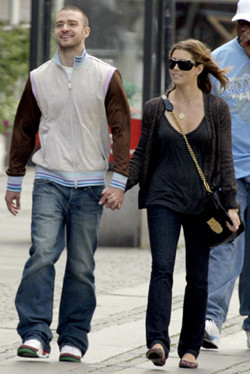 A Justin Timerlake le encanta como huele Jessica Biel