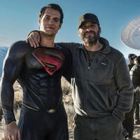 Zack Snyder explica qué diferencia sus adaptaciones de cómics con las películas de Marvel Studios: "Prefiero explorar la mitología del personaje" 