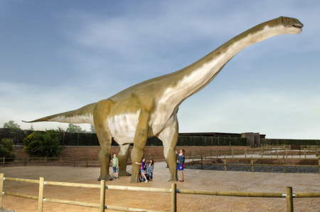 Abrazar un dinosaurio Dinópolis