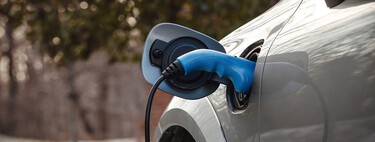 O recargas el coche híbrido enchufable o Alemania te 'multa'. La trampa de los PHEV está en el punto de mira