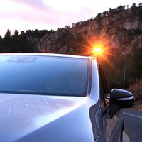 Sí, la baliza V16 va a estar conectada. No, la DGT no te va a estar espiando