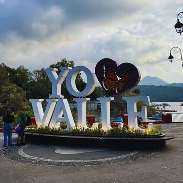 El Pueblo Mágico a 2 horas de CDMX con cascadas, un lago y deportes de aventura: tiene unos esquites de camarón imperdibles