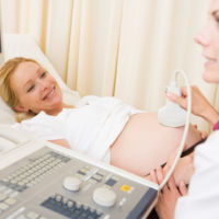 Con ClinicsApp ya puedes ver las ecografías de tu bebé en el móvil 