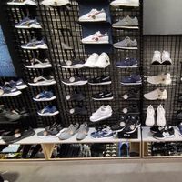 El Corte Inglés rompe el precio de estas zapatillas Puma rebajadas al 60% de descuento en sus rebajas finales