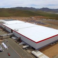 Comienza la producción de baterías en la gigafactoría de Tesla Motors 