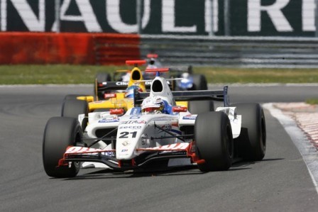 Giedo Van der Garde sigue al frente