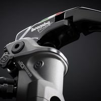 Tres bombas en una, así es la Brembo 19RCS Corsa Corta, la heredera de MotoGP 