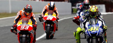 Los 20 mejores duelos de Valentino Rossi en MotoGP resumidos en dos vídeos de YouTube llenos de adelantamientos 