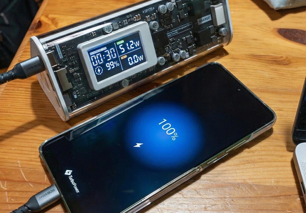 ¿Sufre la batería de un teléfono por cargarla todas las noches?