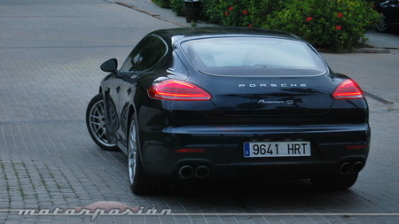 Porsche Panamera 4S