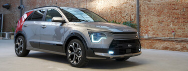 El nuevo Kia Niro frente a sus rivales: una guerra entre los SUV electrificados, del Toyota C-HR al Nissan Qashqai