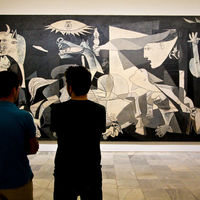 El Guernica cumple 80 años y lo celebra con más arte y música en el Museo Reina Sofía