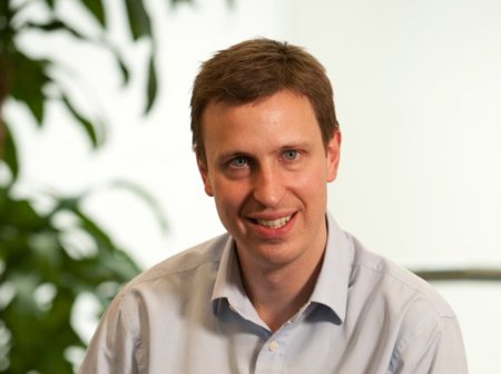 "De momento, no tenemos ningún proyecto conjunto con Google u otros proveedores" Entrevista a Anthony Payne Director de Marketing de Blackberry