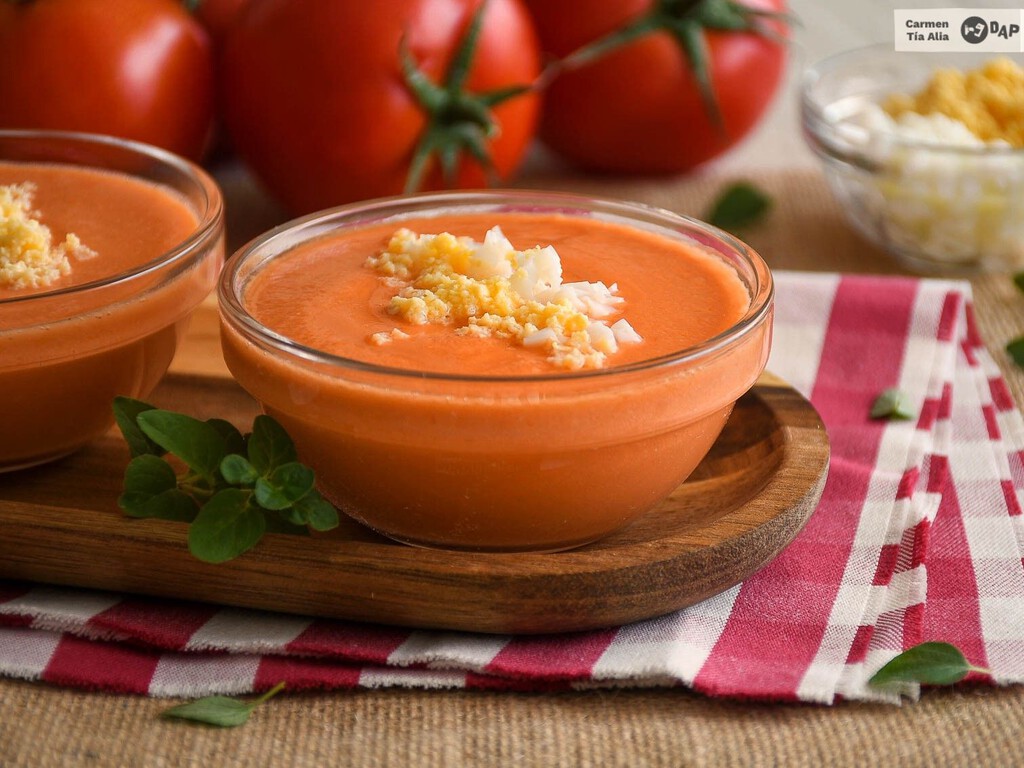 Cómo hacer salmorejo sin pan, receta sin gluten y apta para dietas de control de peso