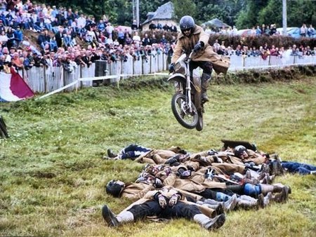 Los cascos púrpuras 