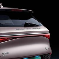 Toyota busca el coche eléctrico asequible y se alía con BYD para lanzar un nuevo modelo con baterías LFP 