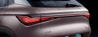 Toyota busca el coche eléctrico asequible y se alía con BYD para lanzar un nuevo modelo con baterías LFP 