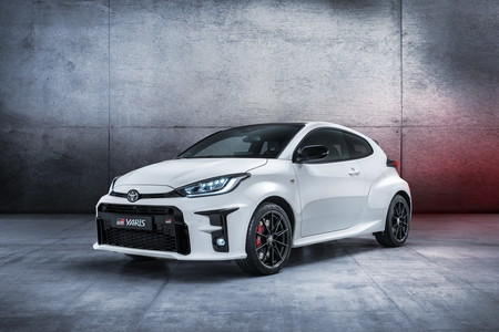 El Toyota GR Yaris es todo lo que pides de un hot-hatch: tres puertas, 268 hp y AWD