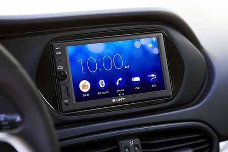 Sony XAV-AX1000, radio con CarPlay, Bluetooth y NFC, por 227,76 euros en Amazon