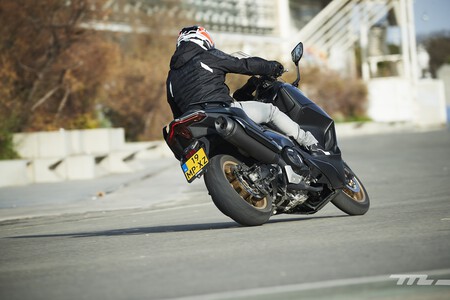 Yamaha Tmax 2022 Prueba 005