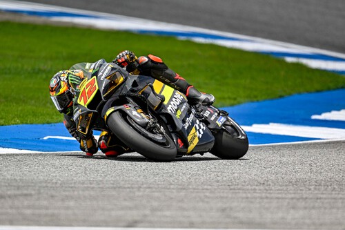 Marco Bezzecchi se estrena en la pole de la Copa Ducati pero Fabio Quartararo es una china en el zapato