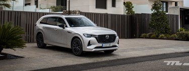 Probamos el Mazda CX-80: no tiene mucha autonomía eléctrica, pero este SUV híbrido enchufable de siete plazas es de lo mejorcito y más barato que la mayoría