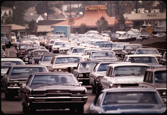 Hollywood Freeway Nara (CC)