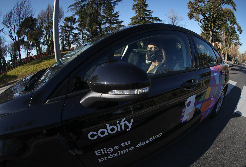 Barcelona expulsa indirectamente a Uber o Cabify con una nuevo decreto pro-taxi