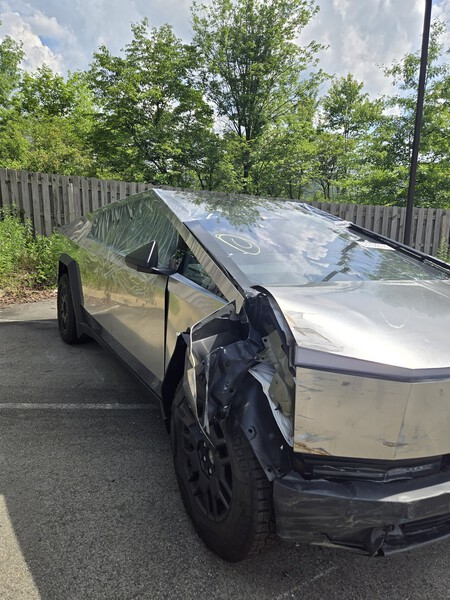 Cybertruck Crash